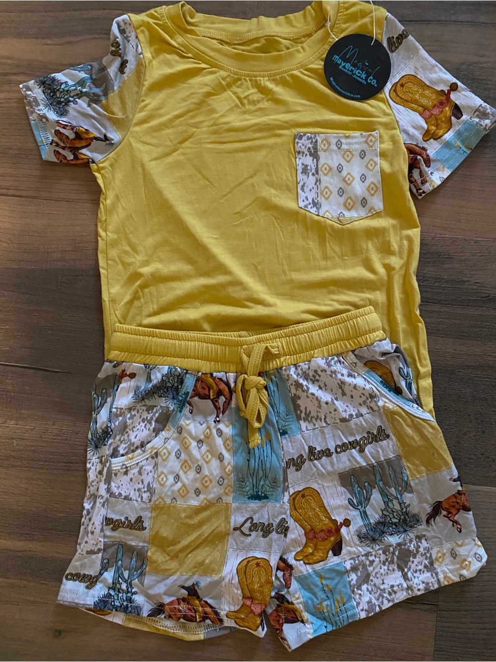 “Long Live Cowgirls” bamboo daywear short set NWT size 5/6